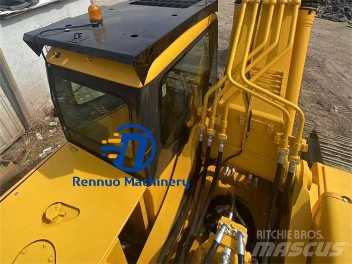 Komatsu 350-8 Bageri guseničari