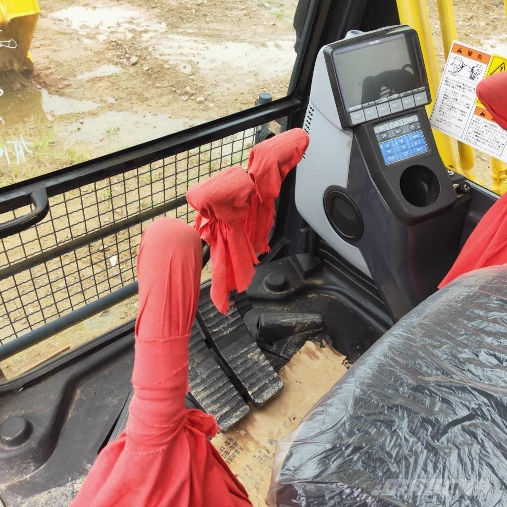 Komatsu PC200-8 Bageri guseničari