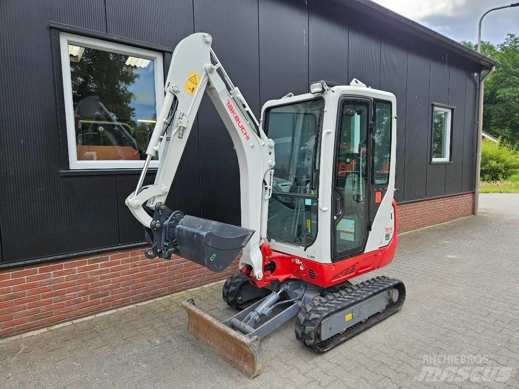 Takeuchi TB 216 Mini bageri < 7t