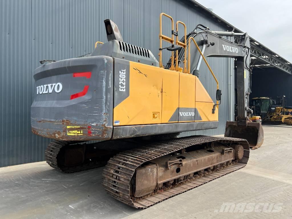 Volvo EC250E L Bageri guseničari