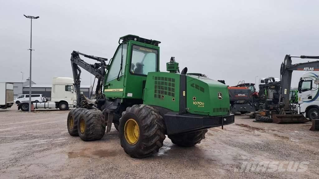 John Deere 1070 D Harversteri