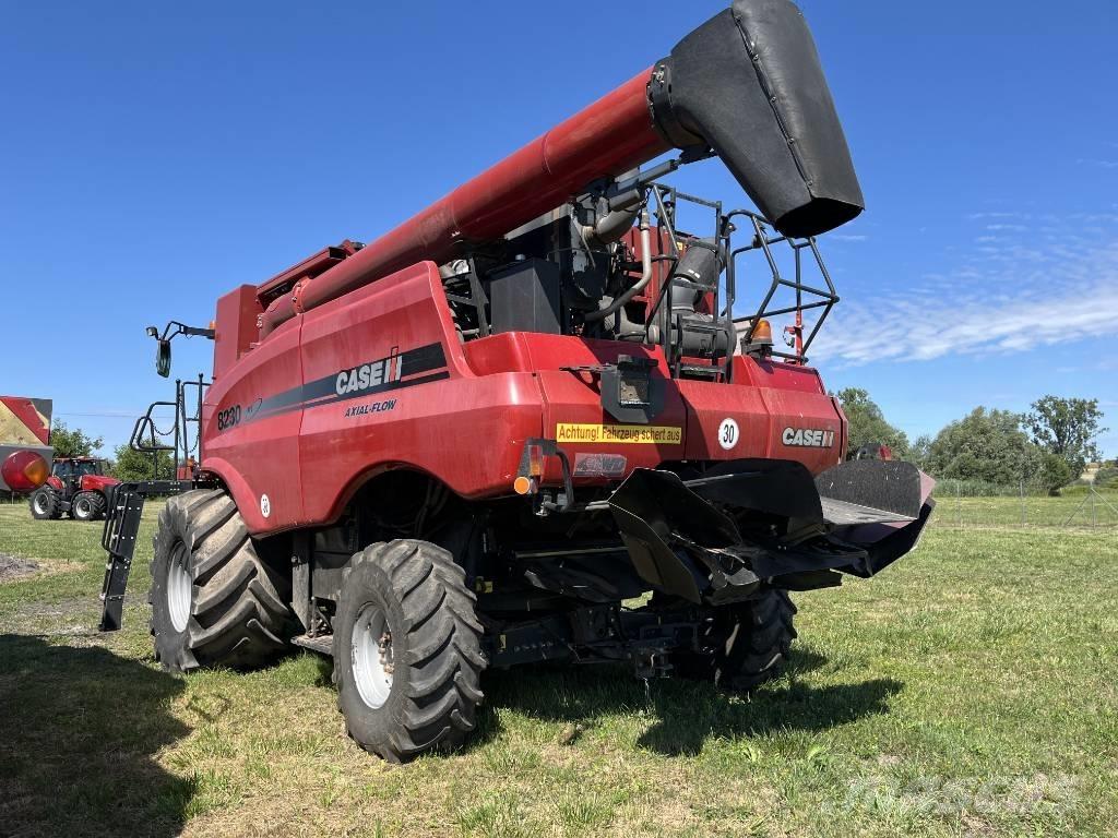Case IH AF 8230 Kombajni