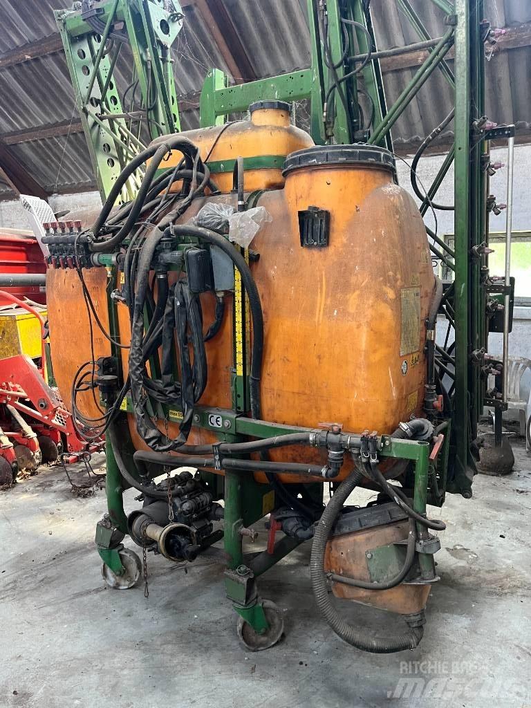 Amazone UF 1200 Montirane prskalice