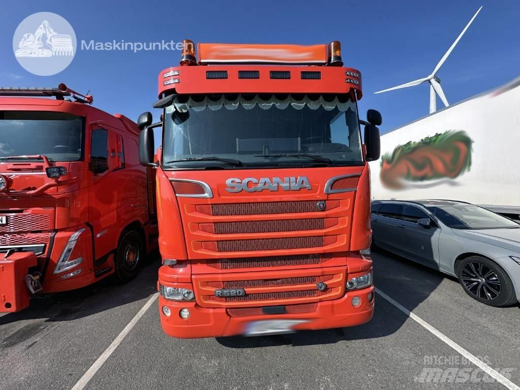 Scania R 520 LB Rol kiper kamioni sa kukom za podizanje tereta