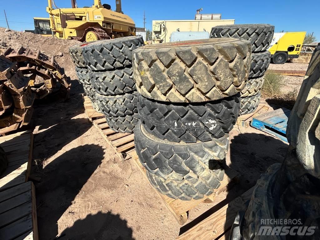 Bobcat 12x16.5 Tires Gume, točkovi i felne