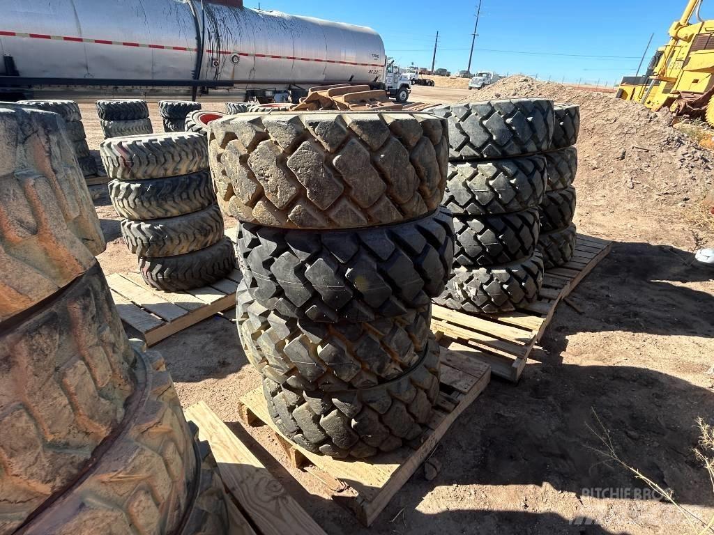 Bobcat 12x16.5 Tires Gume, točkovi i felne