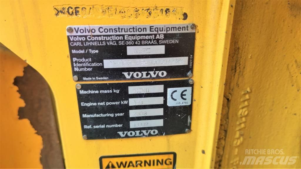 Volvo A 25 E Zglobni damperi