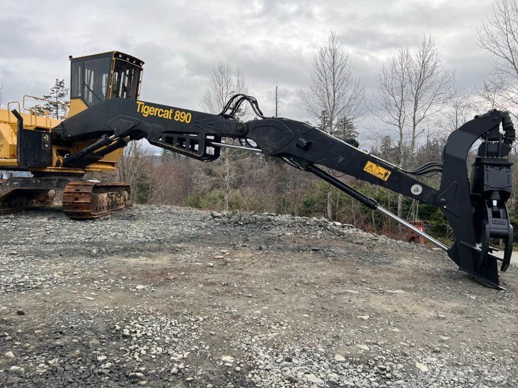 Tigercat 890 Skideri