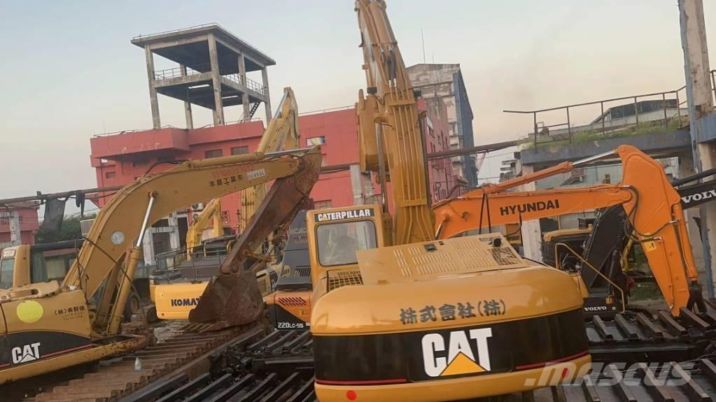 CAT 320 C Polovni amfibijski bageri