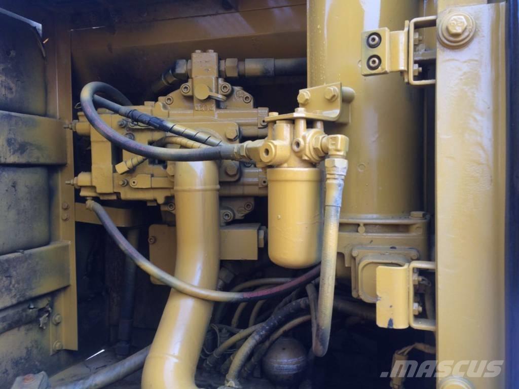 CAT 320 B Bageri guseničari