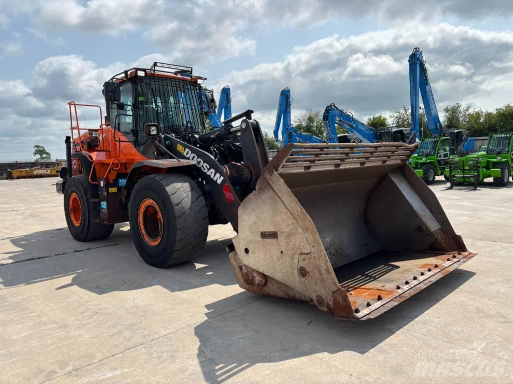 Doosan DL 300-5 Utovarivači na točkove