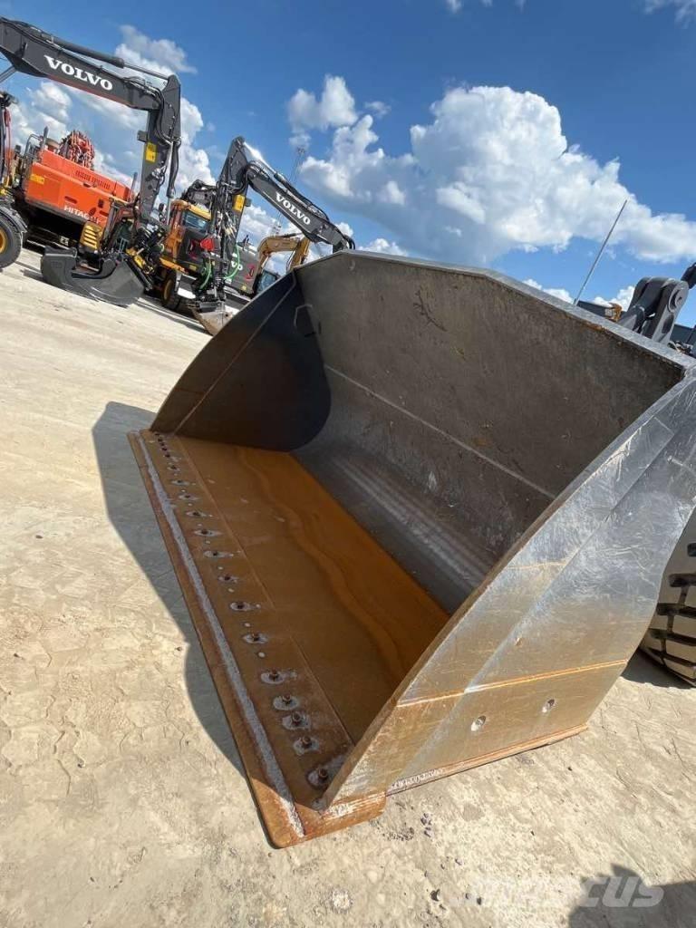 Volvo L 220 H Utovarivači na točkove