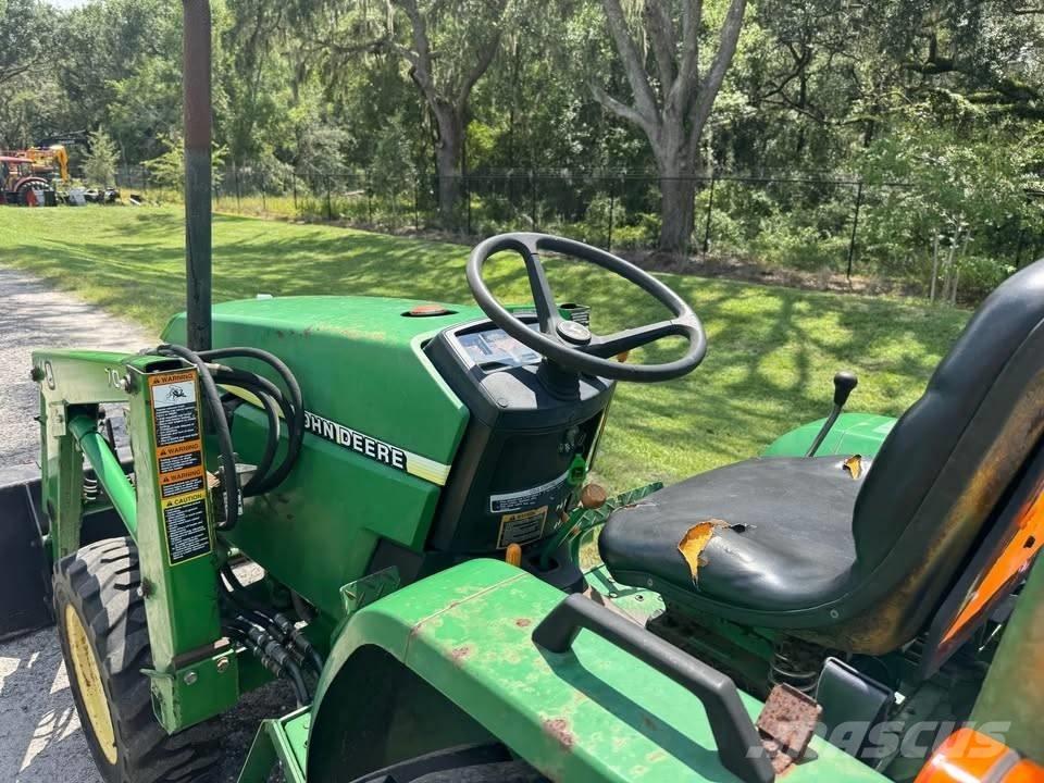 John Deere 790 Traktori