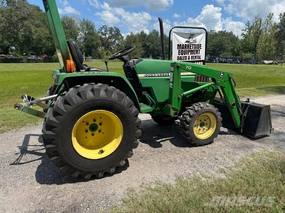 John Deere 790 Traktori