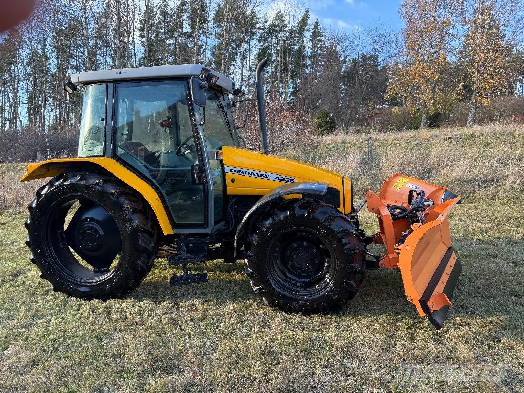 Massey Ferguson 4225 Traktori