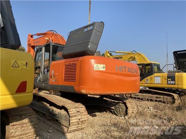 Hitachi ZX250 Bageri guseničari