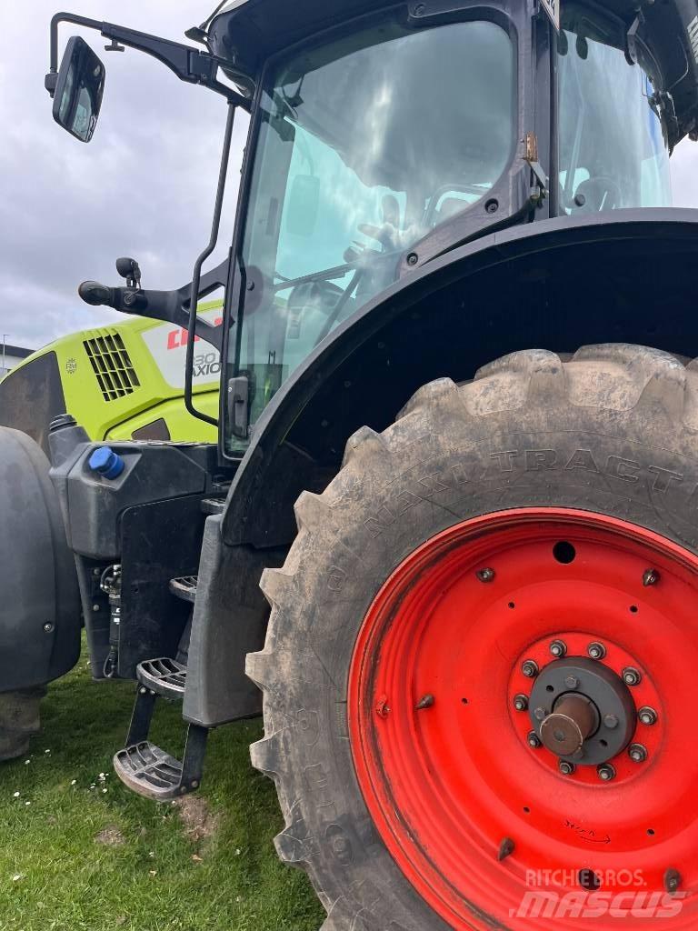 CLAAS AXION 830 CIS+ Traktori