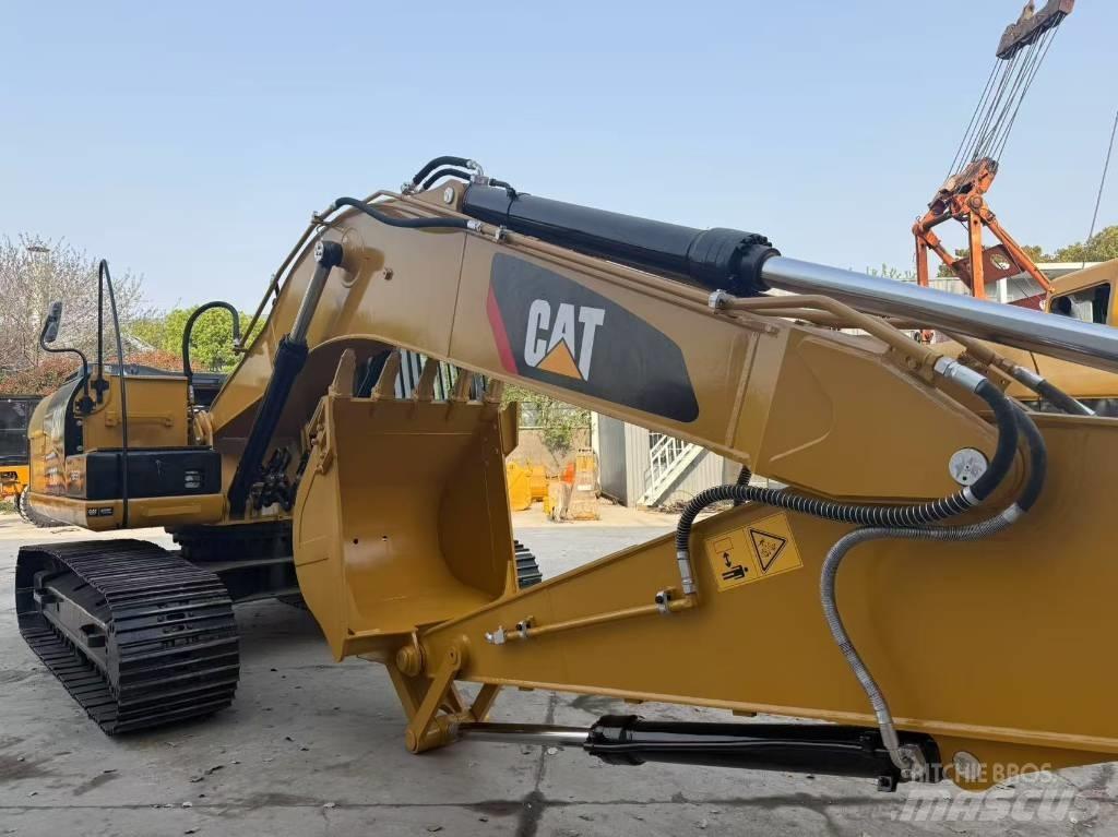 CAT 320D2 Midi bageri 7t – 12t