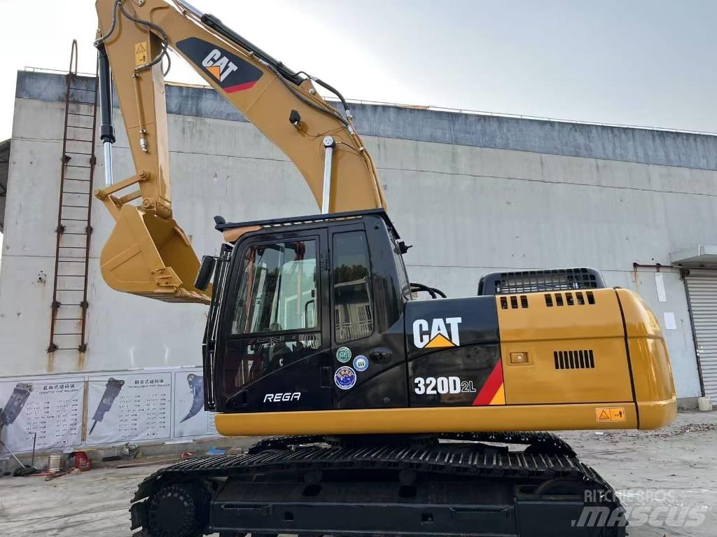 CAT 320D2 Midi bageri 7t – 12t