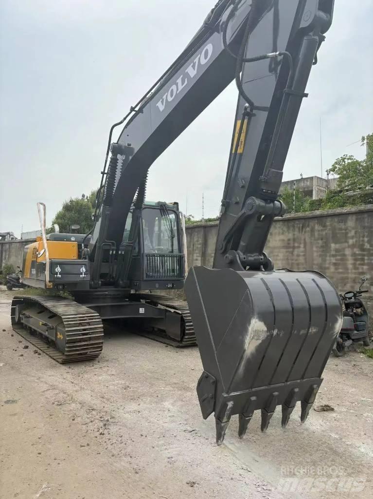 Volvo EC 210 Midi bageri 7t – 12t
