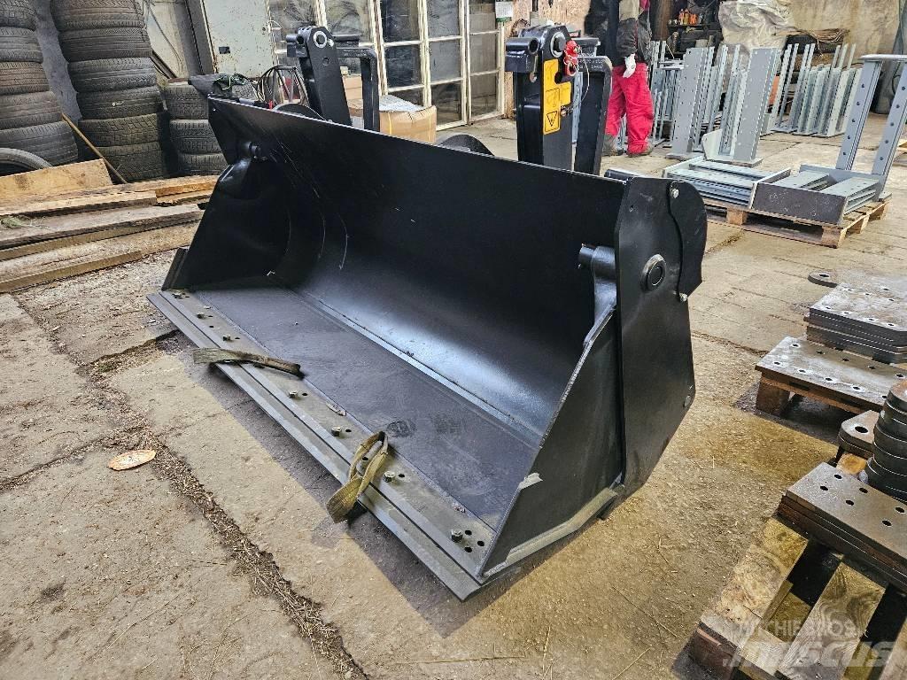 JCB 4 CX Kašike / Korpe