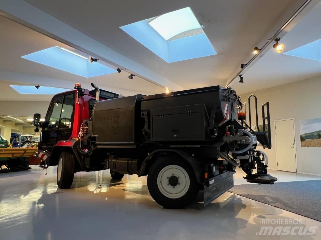 Lindner Unitrac 122 Traktori