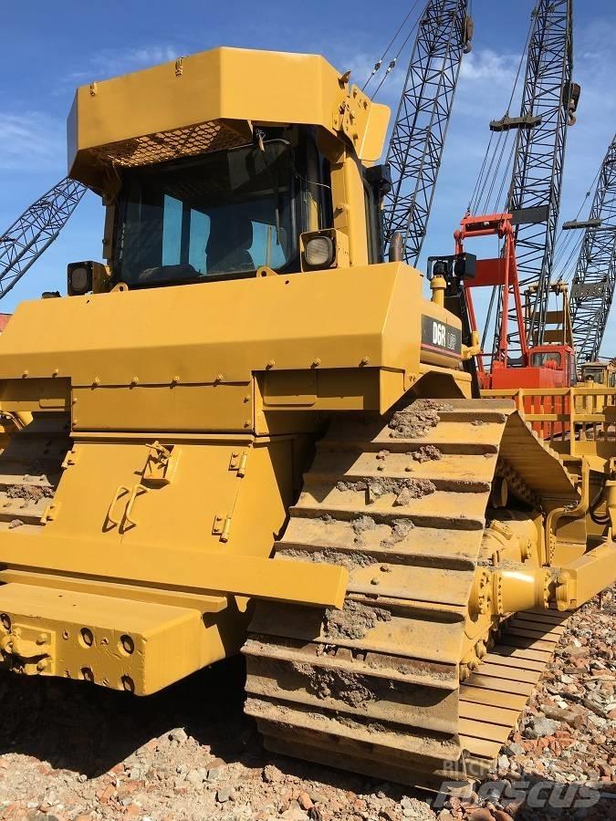CAT D6R Buldožeri guseničari