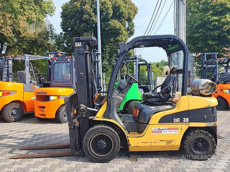 CAT GP30N Plinski viljuškari