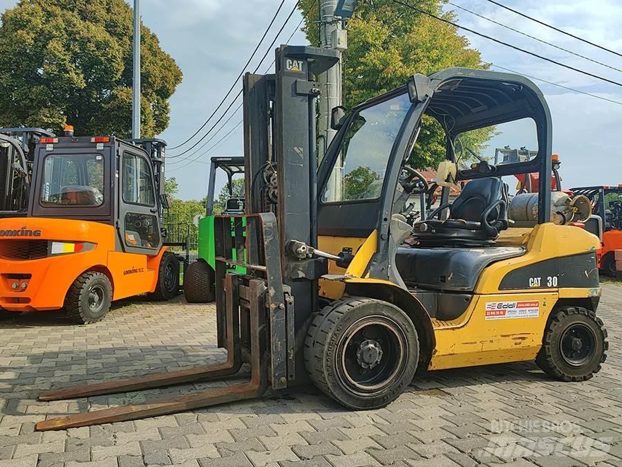 CAT GP30N Plinski viljuškari