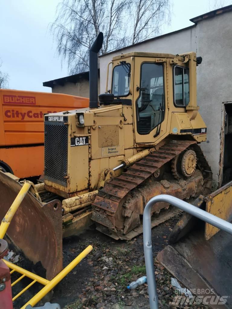 CAT D 4 H Buldožeri guseničari