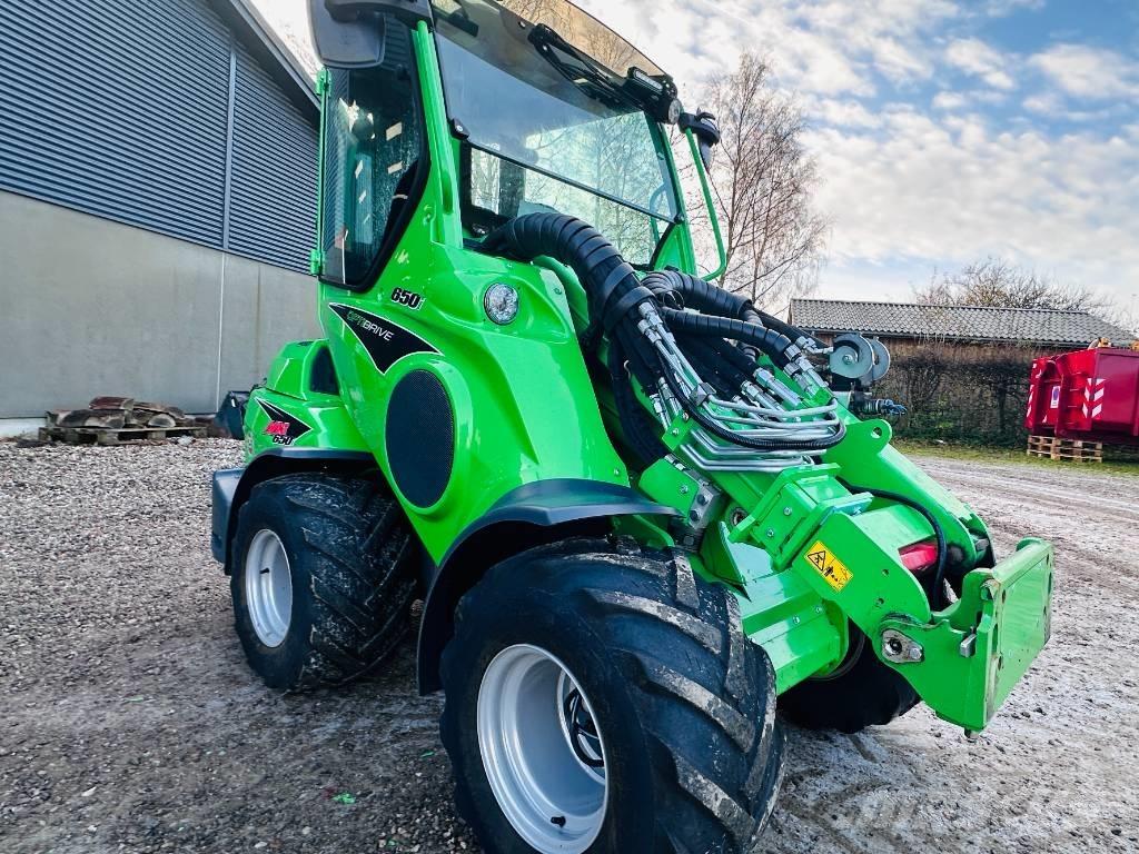 Avant 650 i Višenamenski utovarivači