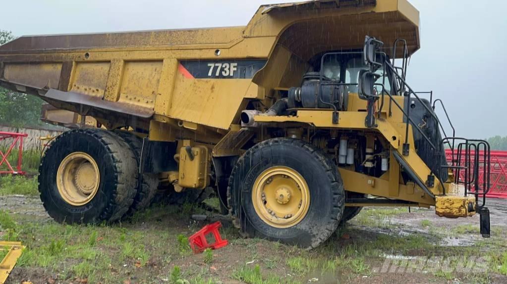CAT 773 F Zglobni damperi