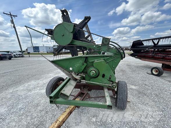 John Deere 220 Glave hederi za kombajne