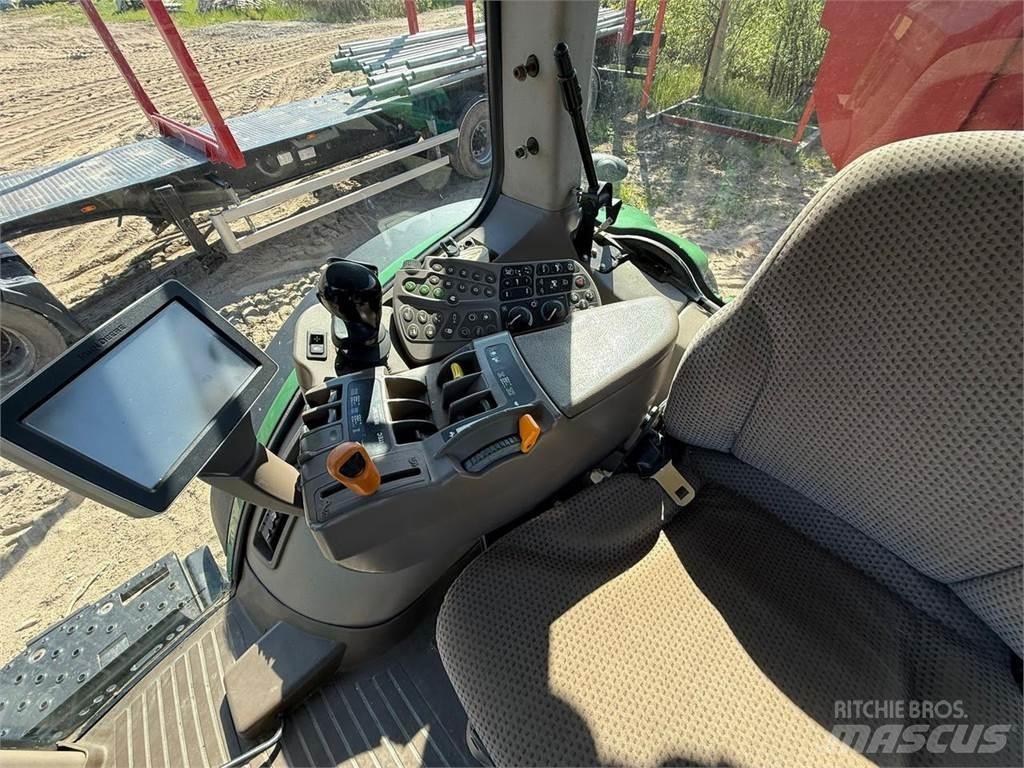 John Deere 7230R Traktori