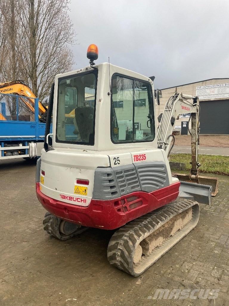 Takeuchi TB 235 Mini bageri < 7t
