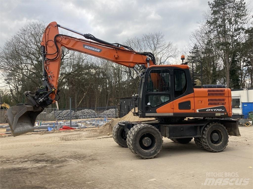 Doosan DX 170-5 W Bageri točkaši