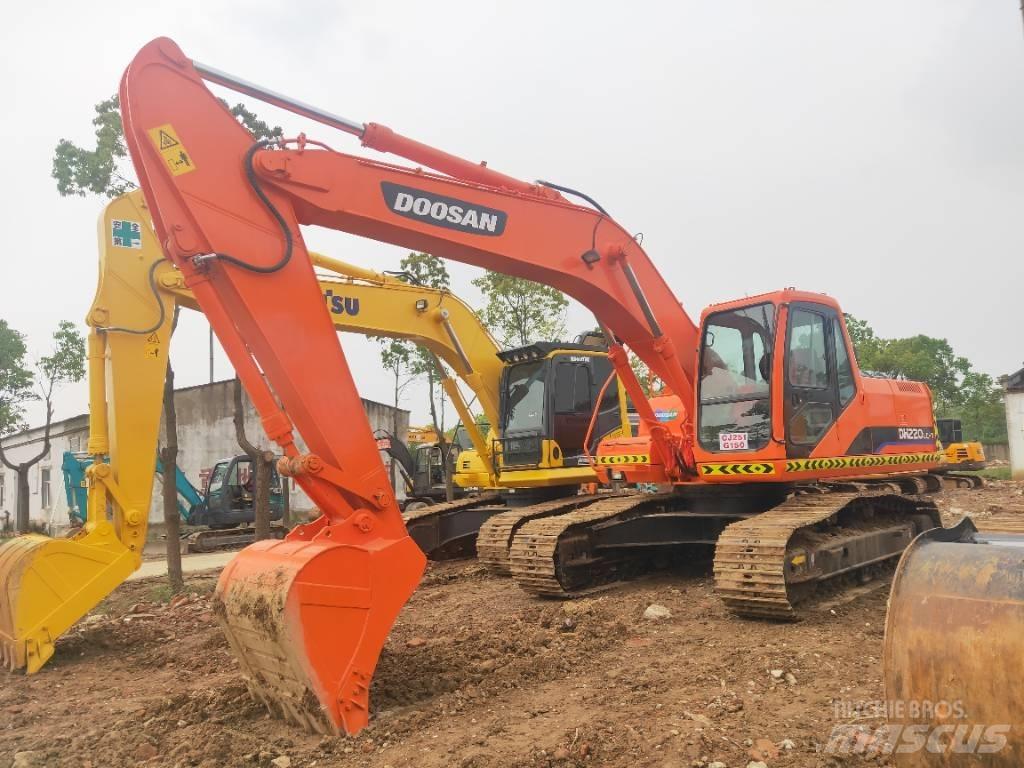 Doosan DH220LC-7 Bageri guseničari