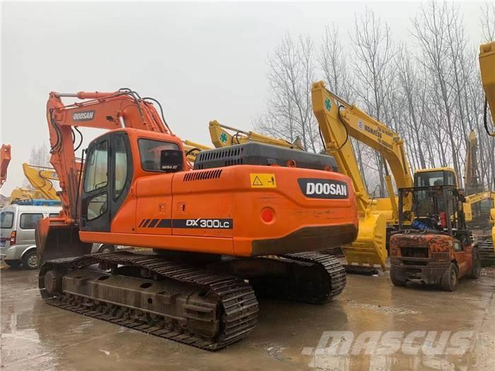Doosan dx300 Bageri guseničari