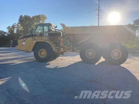 CAT 740 Zglobni damperi