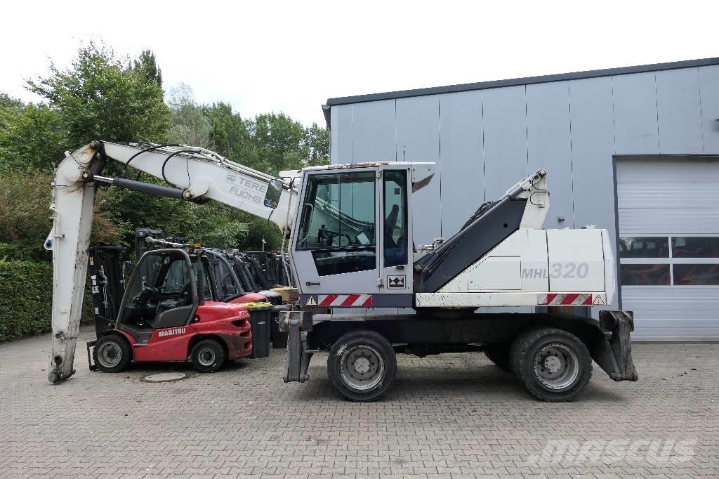 Fuchs MHL 320 Bageri za prenos primarnih/sekundarnih sirovina