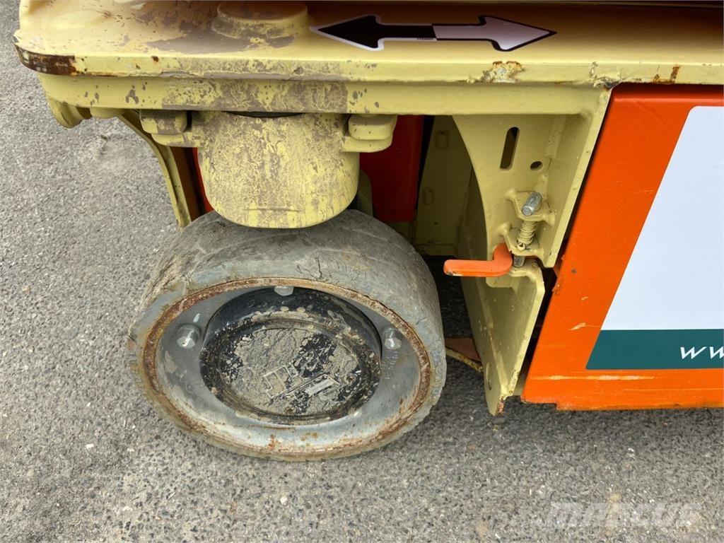 JLG 1230 ES (10150) Makazaste platforme