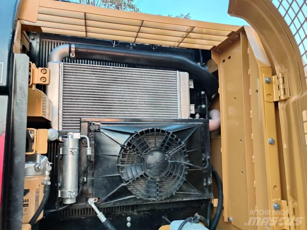 CAT 320 D Bageri guseničari