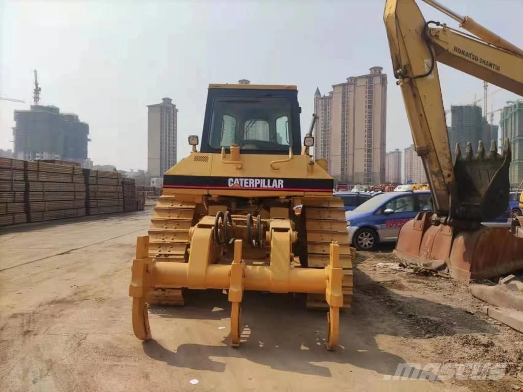 CAT D 6 M Buldožeri guseničari