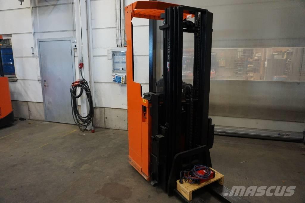 Toyota SSE135L Samopogonski ručni viljuškari