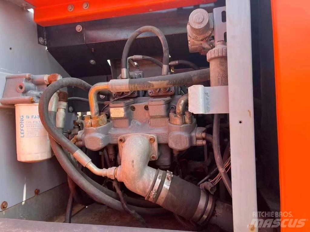Hitachi zaxis240 Bageri guseničari