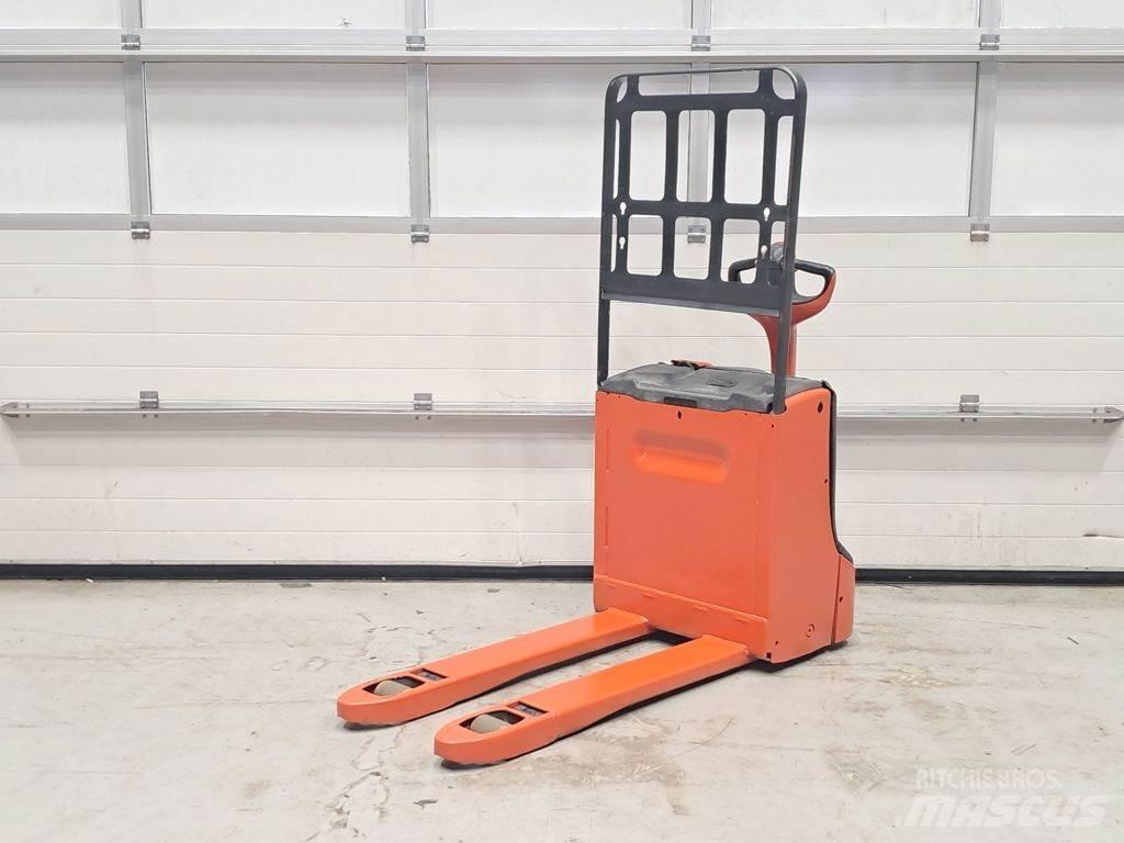Linde T16 Nisko podizni električni viljuškar