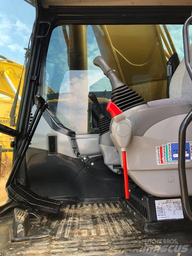 Komatsu 350 Bageri guseničari
