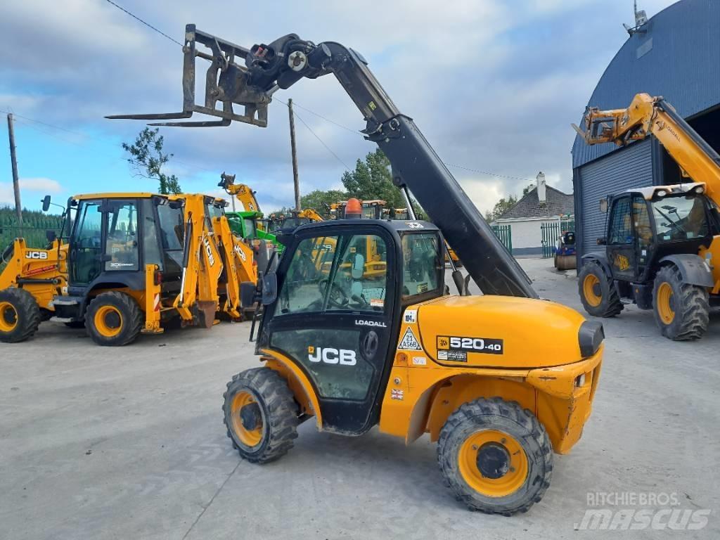 JCB 520-40 Poljoprivredni teleskopski utovarivači