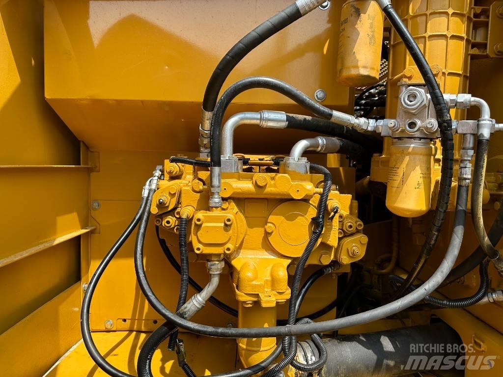 CAT CAT320C Midi bageri 7t – 12t