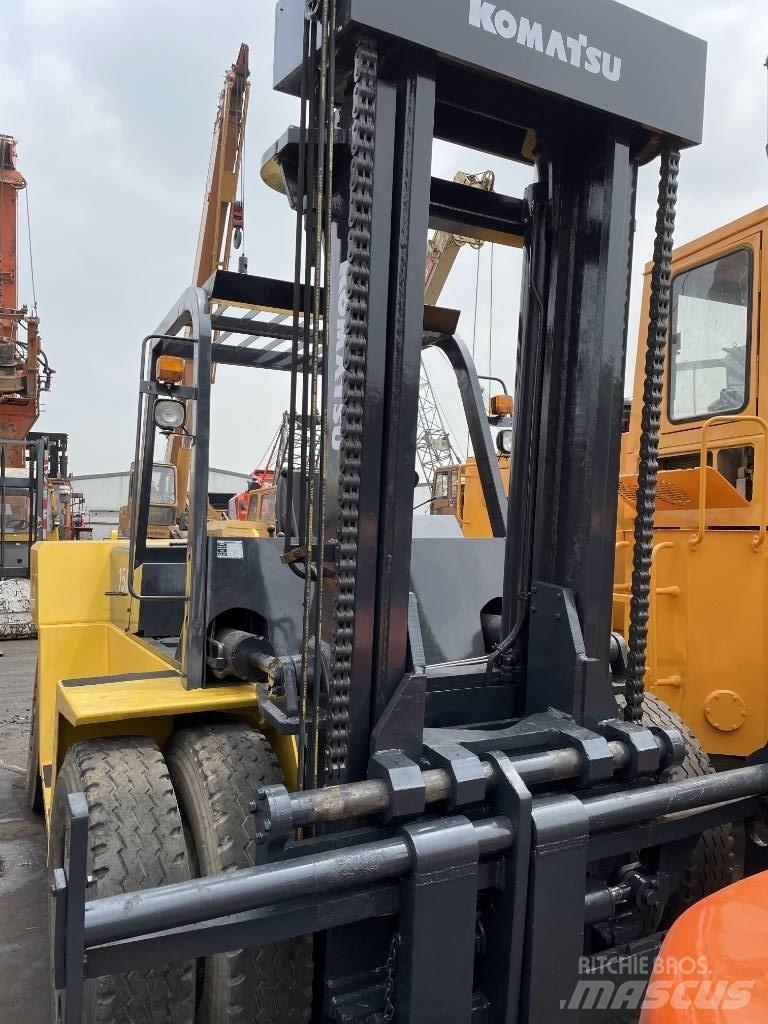 Komatsu 15 Ton Dizelski viljuškari